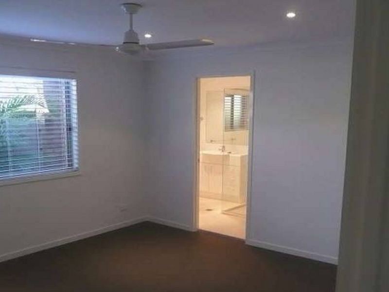 77 Cheltenham Drive, Robina QLD 4226