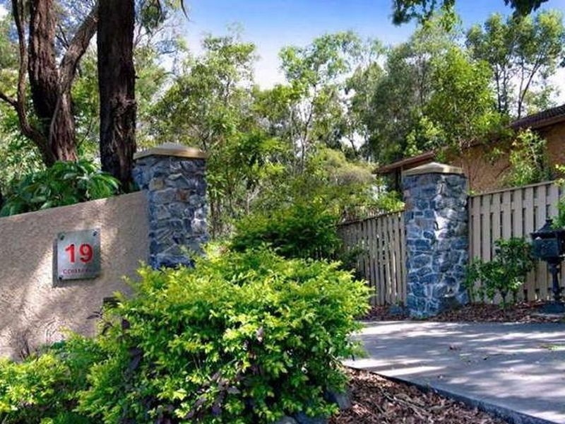 19 Cobai Drive, Mudgeeraba QLD 4213