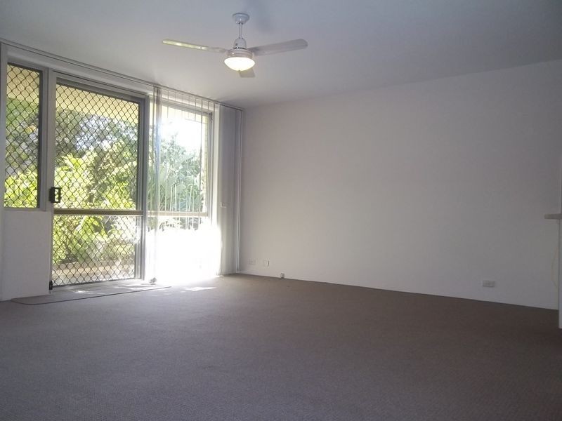 2/280 Hedges Avenue, Mermaid Beach QLD 4218