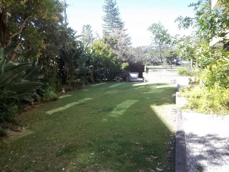 2/280 Hedges Avenue, Mermaid Beach QLD 4218