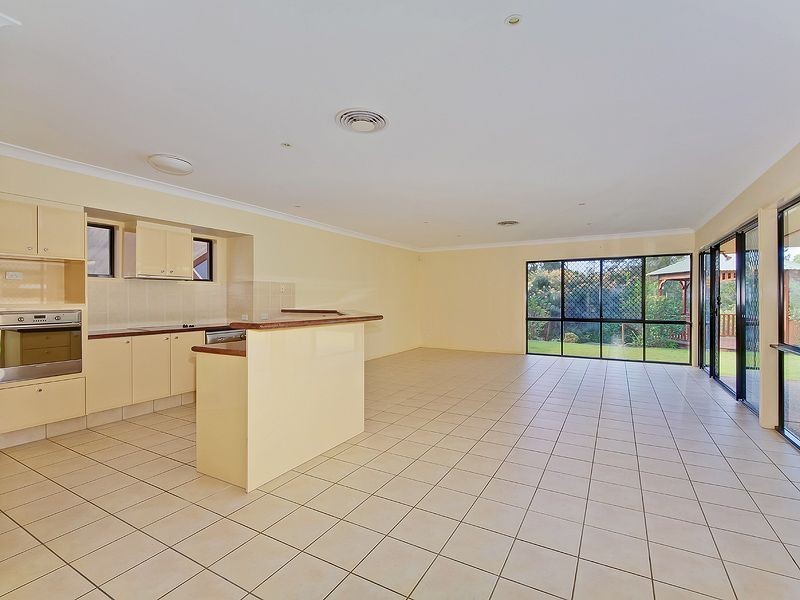 33 Straite Drive, Robina QLD 4226