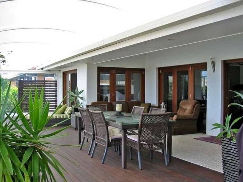 165 Campbell Street, Sorrento QLD 4217