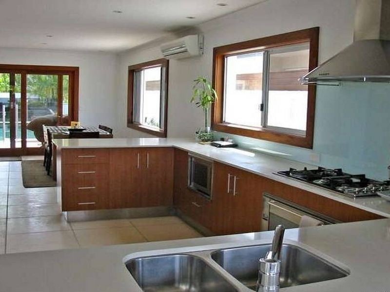 165 Campbell Street, Sorrento QLD 4217