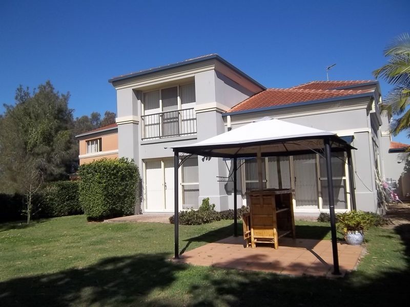 68 Martingale Circuit, Clear Island Waters QLD 4226