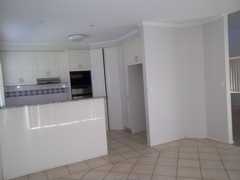 68 Martingale Circuit, Clear Island Waters QLD 4226