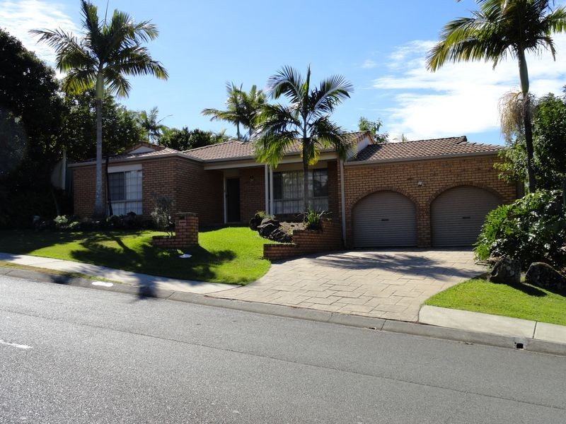 154 Glen Eagles Drive, Robina QLD 4226