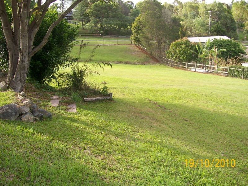 6 Carl Lentz Court, Worongary QLD 4213