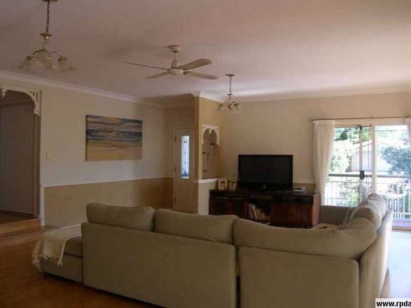 11 Boreen Crt, Helensvale QLD 4212