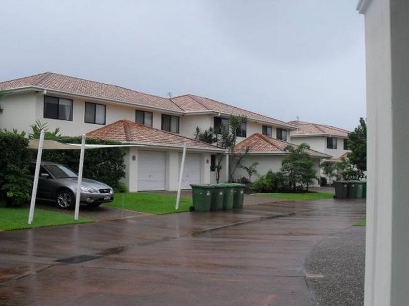 Varsity Lakes QLD 4227