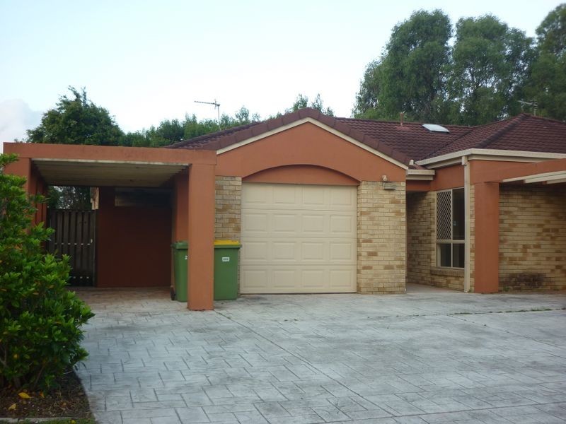 2/2 North western Court, Varsity Lakes QLD 4227