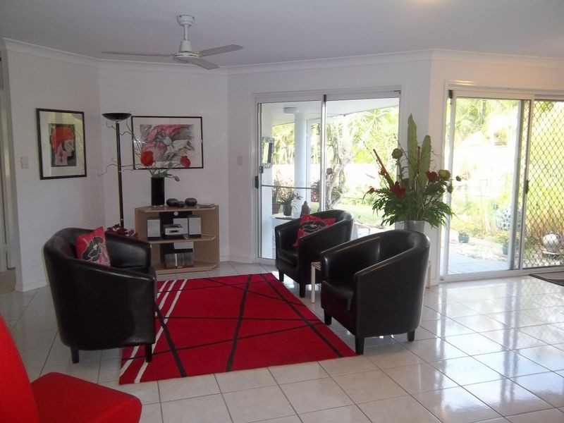 33 Banff Court, Robina QLD 4226