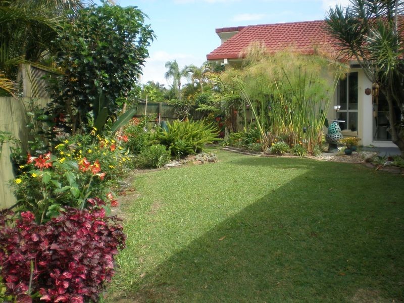 33 Banff Court, Robina QLD 4226