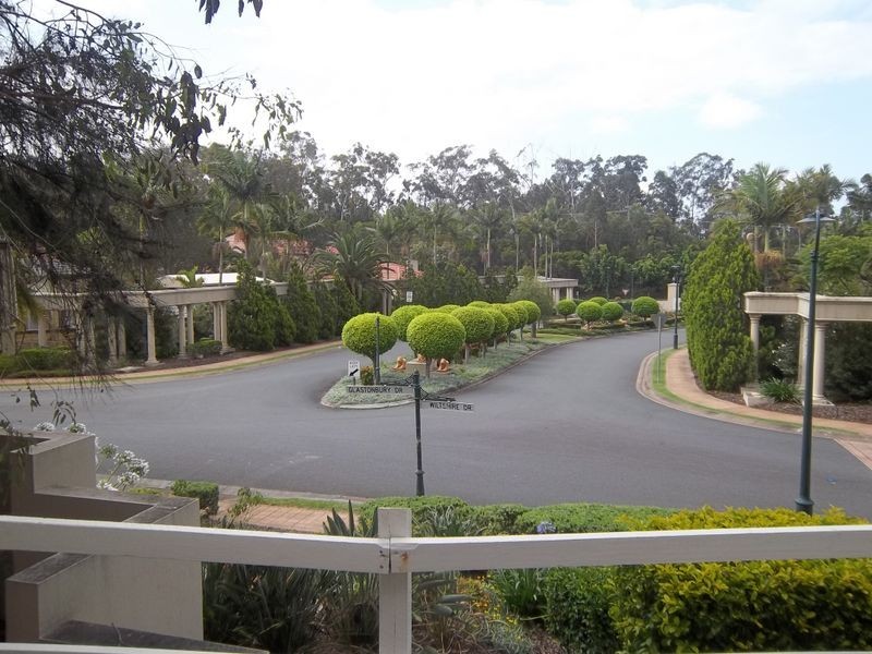 1 Wiltshire Drive, Mudgeeraba QLD 4213