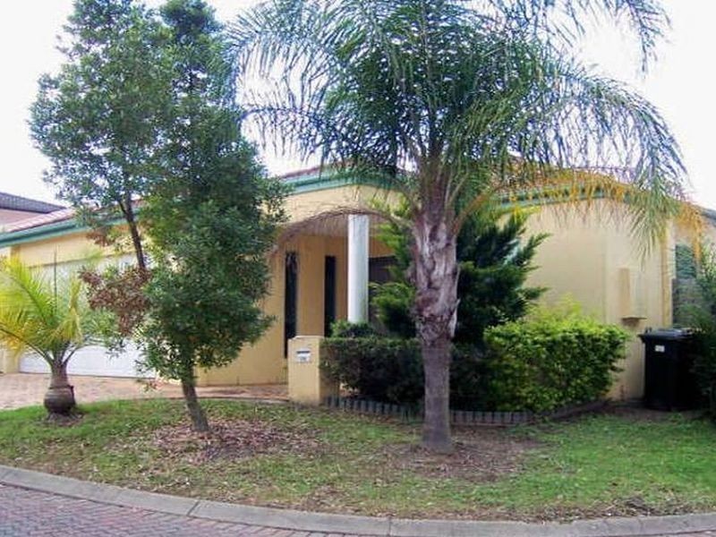 18 Highgate Lane, Robina QLD 4226