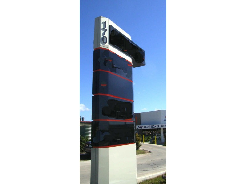 170 Eumundi Rd, Noosaville QLD 4566