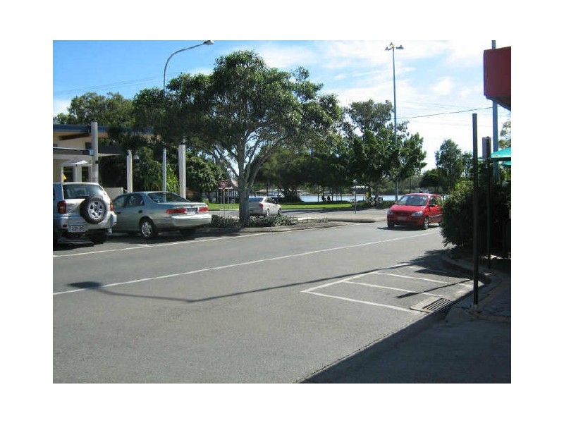 2/6 Thomas St, Noosaville QLD 4566