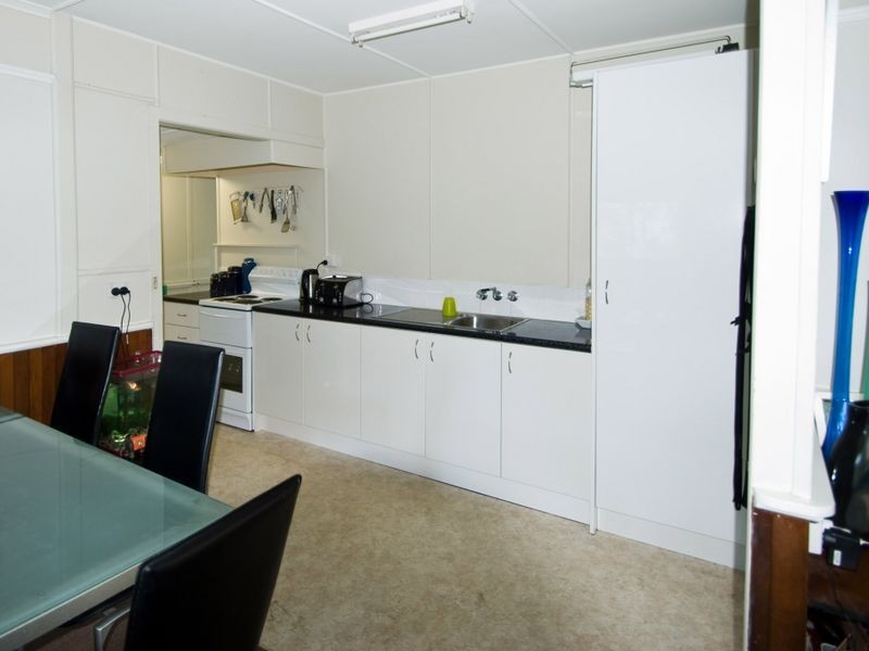 79 Eumundi Rd, Noosaville QLD 4566