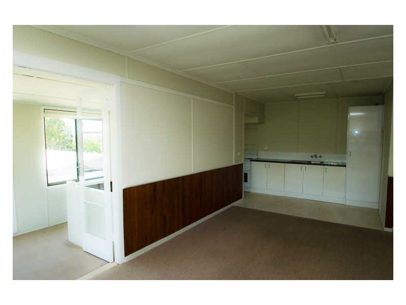 79 Eumundi Rd, Noosaville QLD 4566