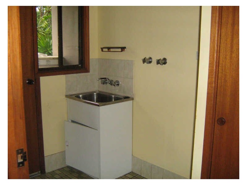 83 Eumundi Rd, Noosaville QLD 4566