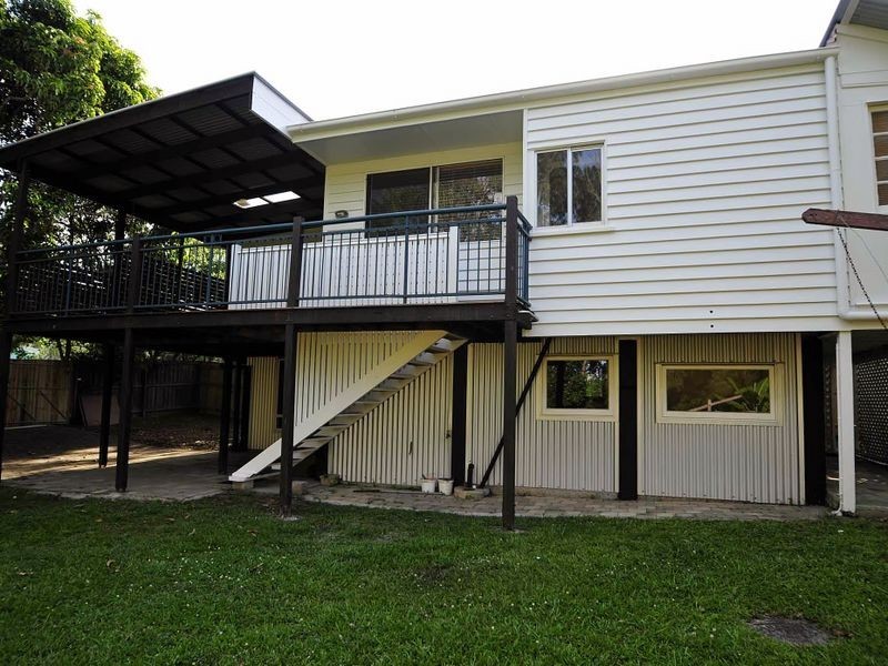 30 cnr Eumundi Rd/Headland Drive, Noosaville QLD 4566