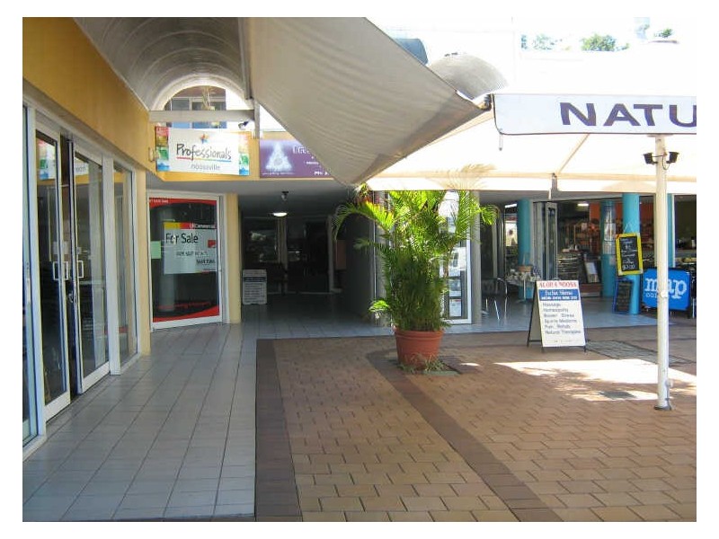 2/10 Thomas St, Noosaville QLD 4566
