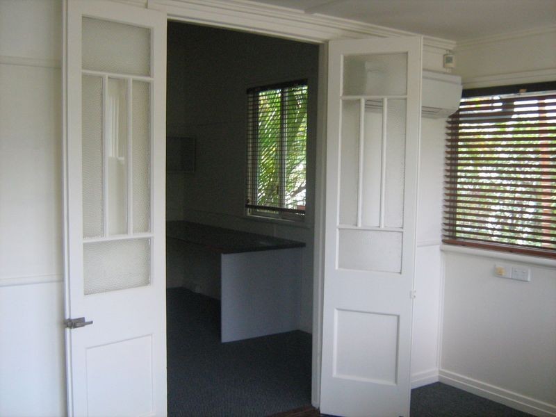 17 Edward Street, Noosaville QLD 4566