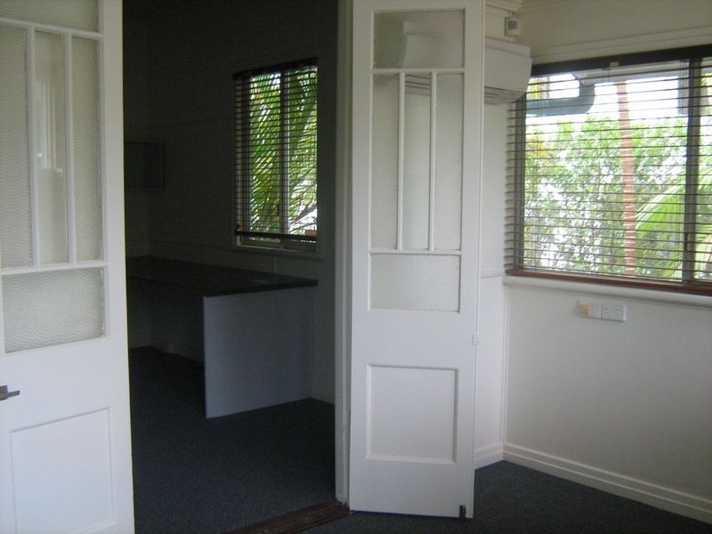 17 Edward Street, Noosaville QLD 4566