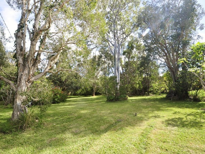 135 Lake Weyba Drive, Noosaville QLD 4566
