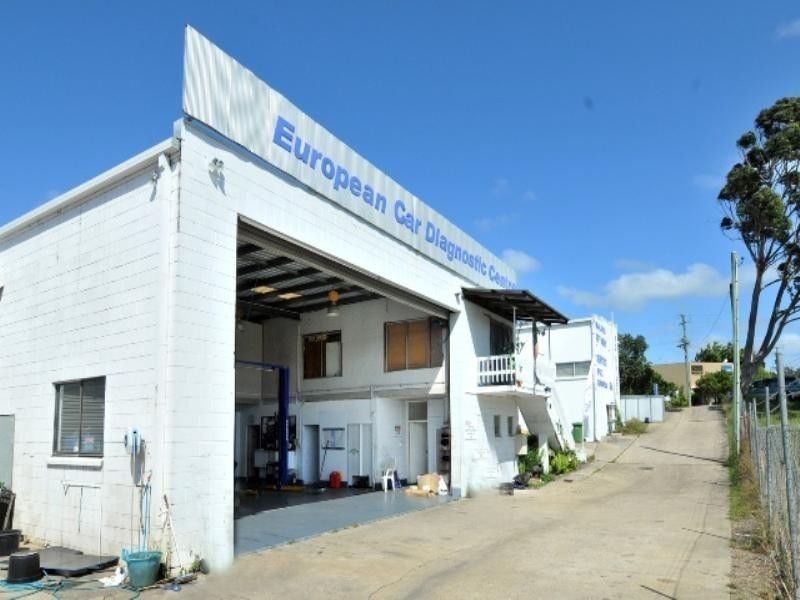 27 Rene Street, Noosaville QLD 4566