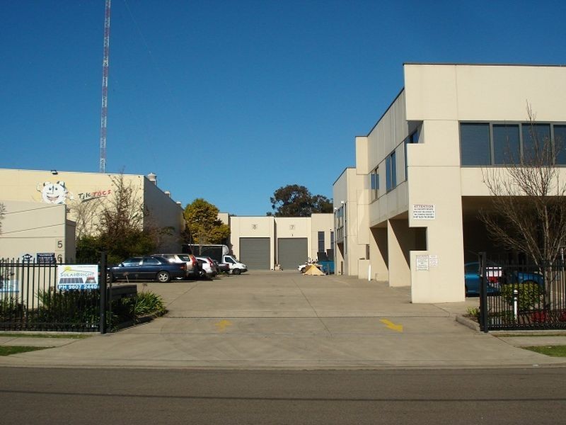 2/7 Enterprise Cct, Prestons NSW 2170