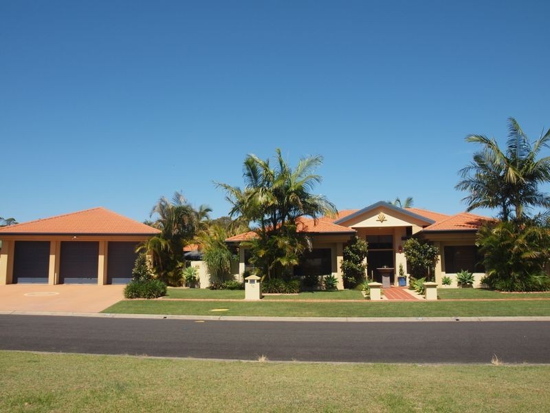 10 Conrad Close, Iluka NSW 2466