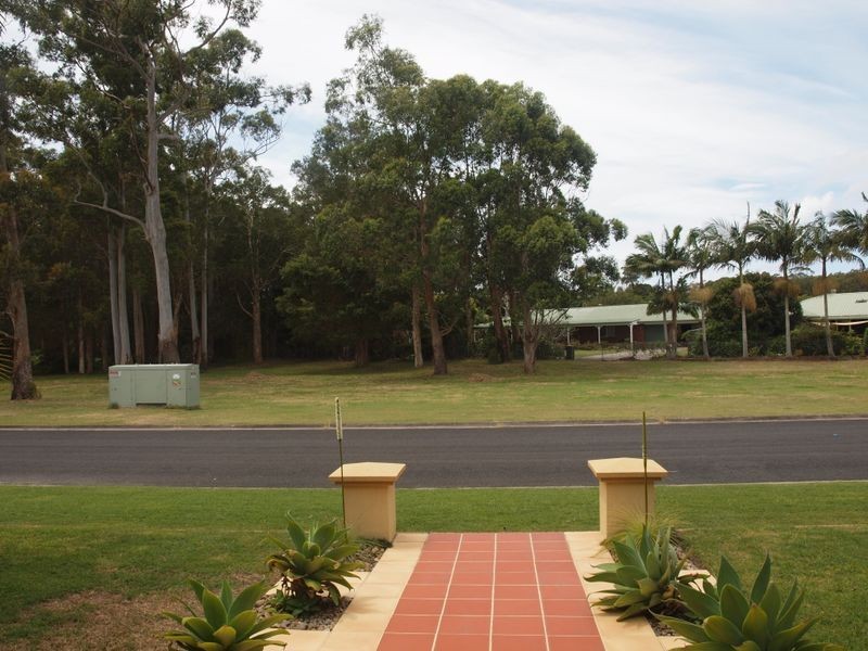 10 Conrad Close, Iluka NSW 2466