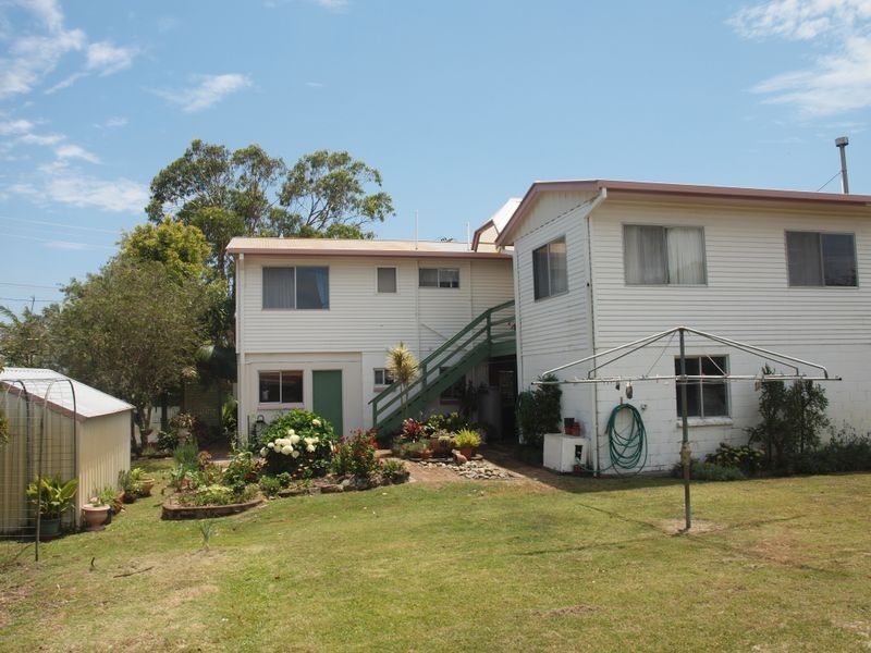 8 Riverview Street, Iluka NSW 2466