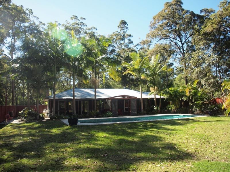 33 Emu Drive, Woombah NSW 2469