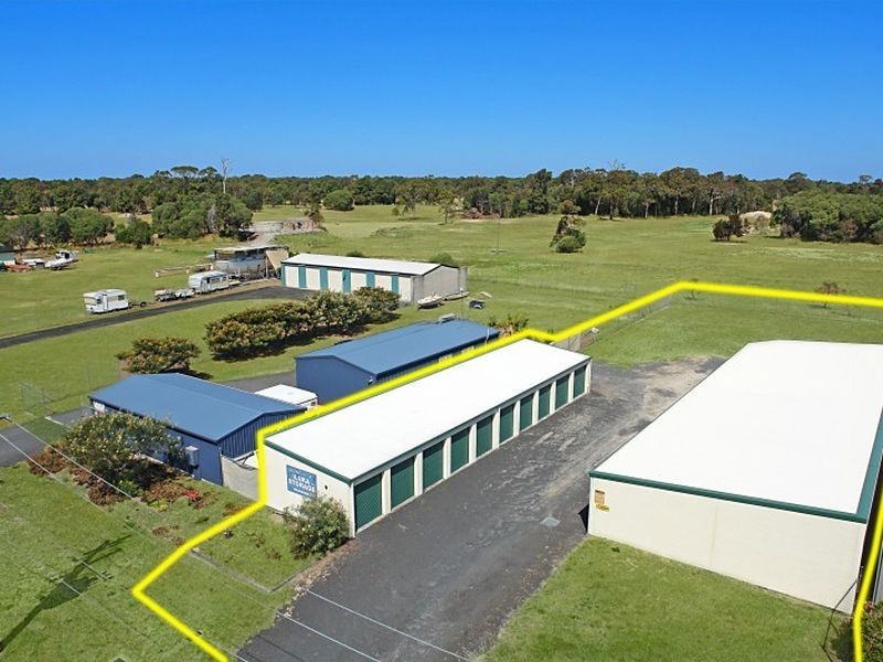 13 Henry Searle Drive, Iluka NSW 2466