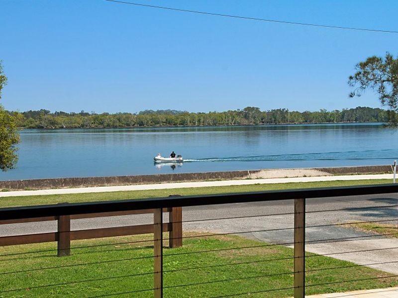 22 Marandowie Drive, Iluka NSW 2466