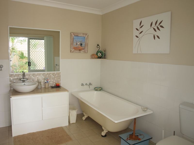 2 Binnowee Close, Iluka NSW 2466