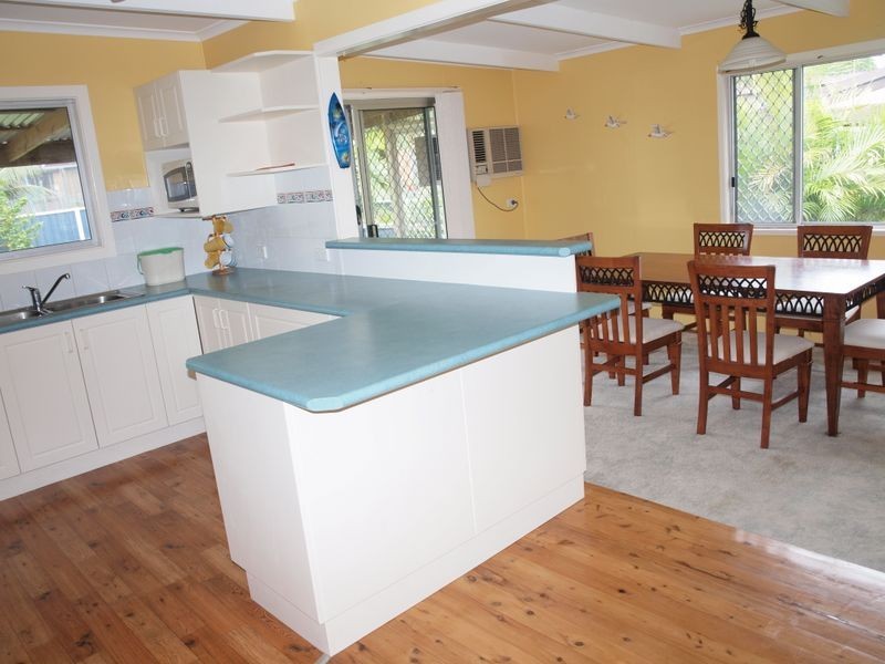 6 Loxton Avenue, Iluka NSW 2466