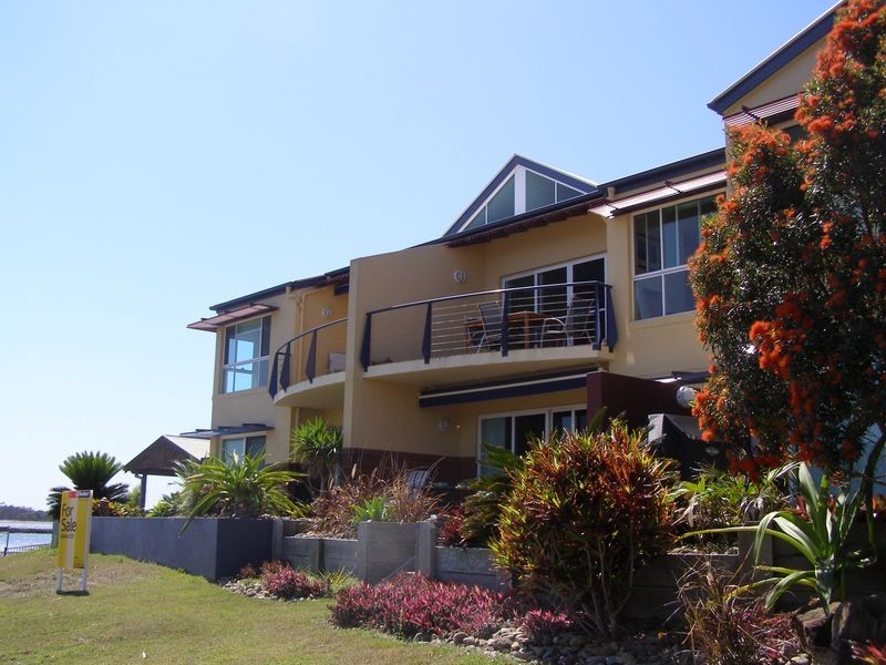 2.6/3-5 Riverview Street, Iluka NSW 2466