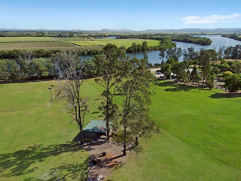 304 Iluka Road, Woombah NSW 2469