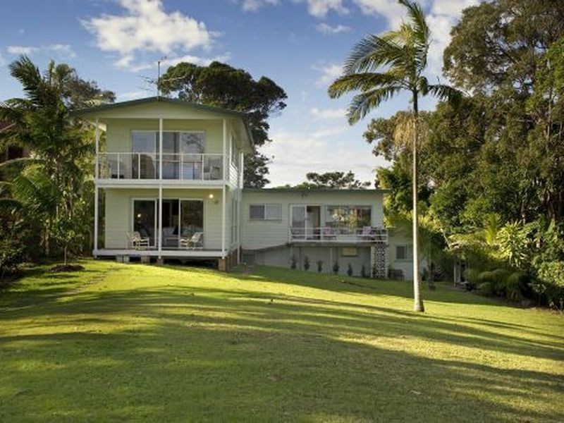 16 Queen Lane, Iluka NSW 2466