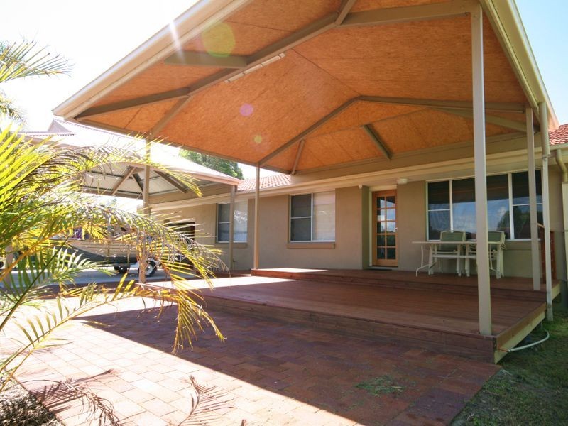 17 Loxton Avenue, Iluka NSW 2466