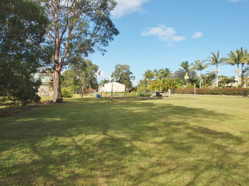 17 Broadlands Lane, Woombah NSW 2469