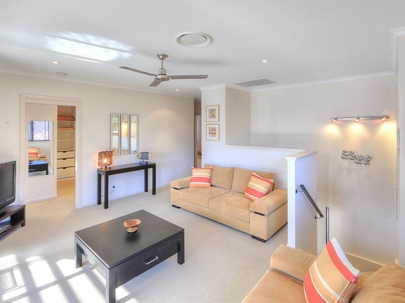 2/38 Marandowie Drive, Iluka NSW 2466