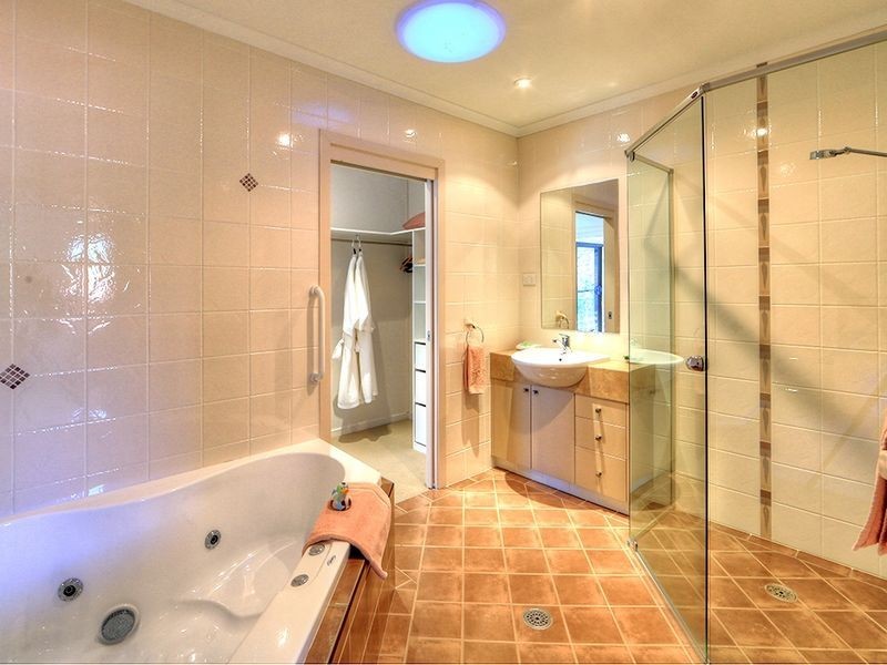 2/38 Marandowie Drive, Iluka NSW 2466