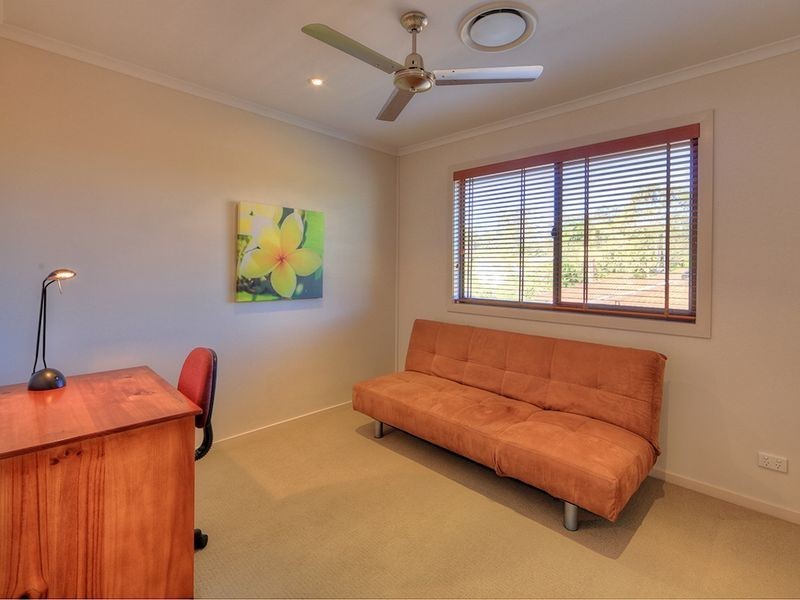 2/38 Marandowie Drive, Iluka NSW 2466