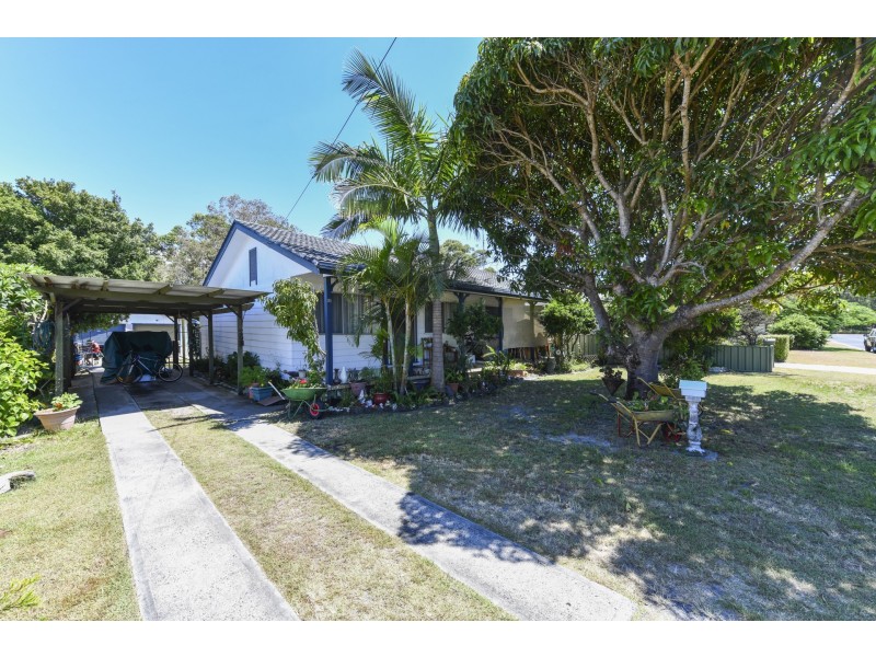 27 Hammond Street, Iluka NSW 2466