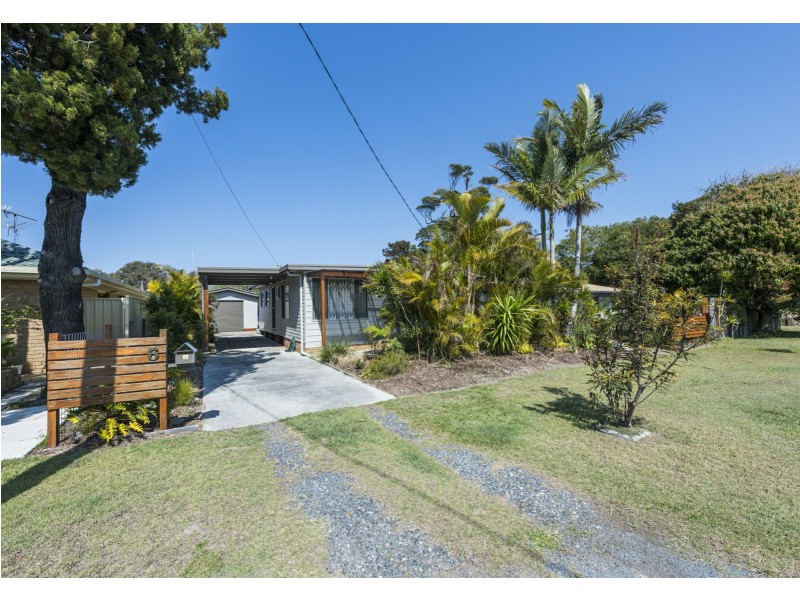 6 Loxton Avenue, Iluka NSW 2466