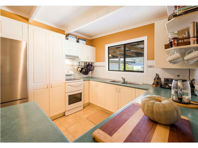 6 Loxton Avenue, Iluka NSW 2466