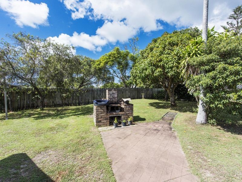 8 Ballanda Crescent, Iluka NSW 2466